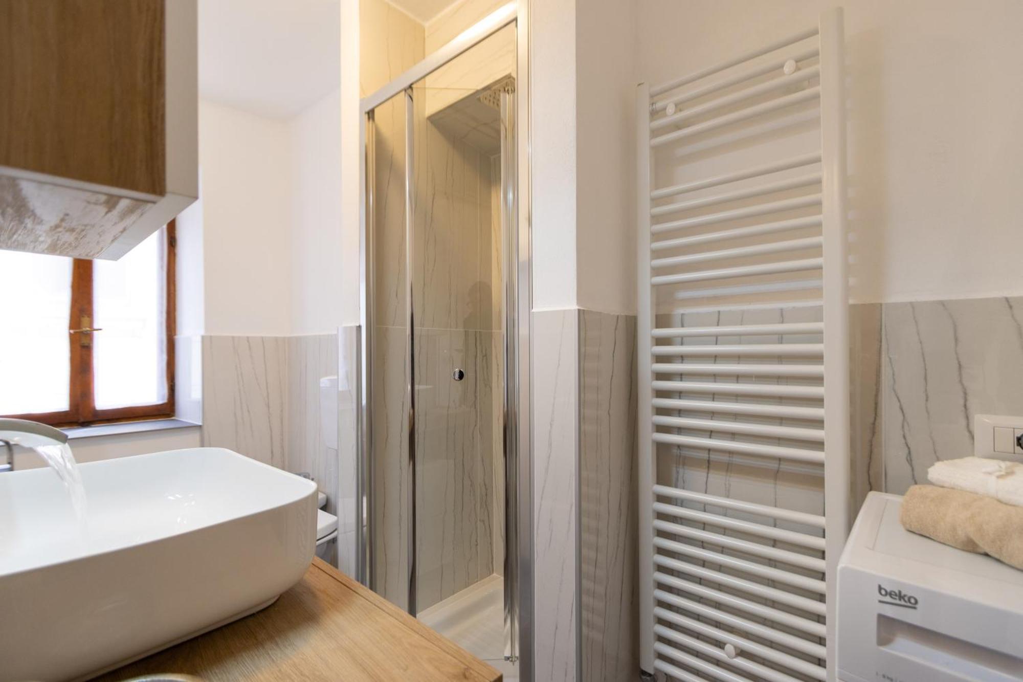 Golden Lake - Luxury Apartment ☆☆☆☆☆ - 100M From The Lake Бавено Экстерьер фото